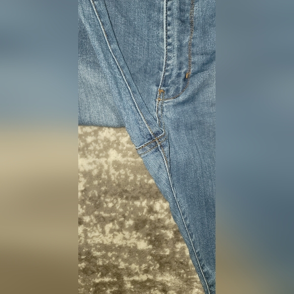 Forever 21+ Plus Size Stretch Jeans (16) - Picture 3 of 3